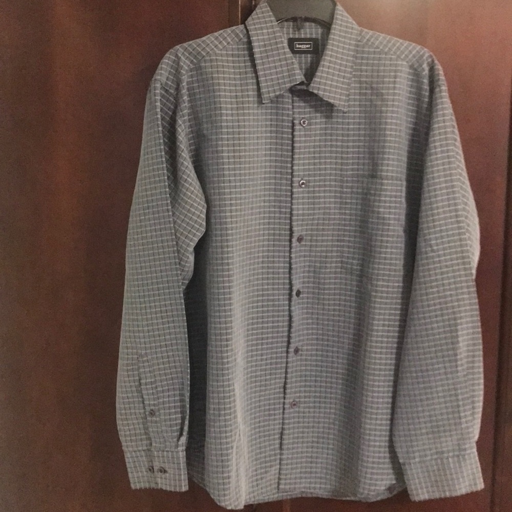 Haggar Men's Gray Checkered Casual Button Down Shirt